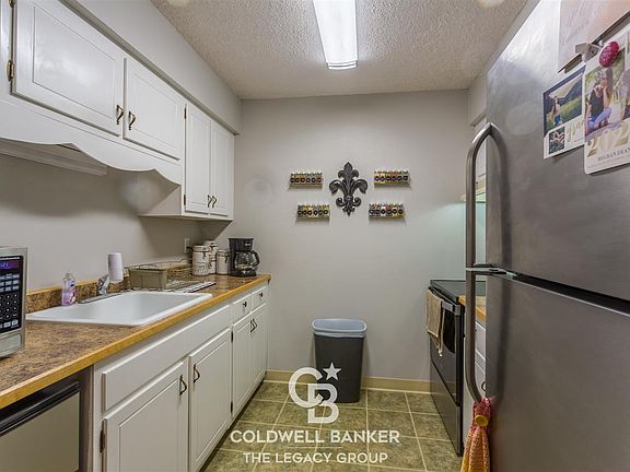 2nd image of 4400 S Poplar St #103D