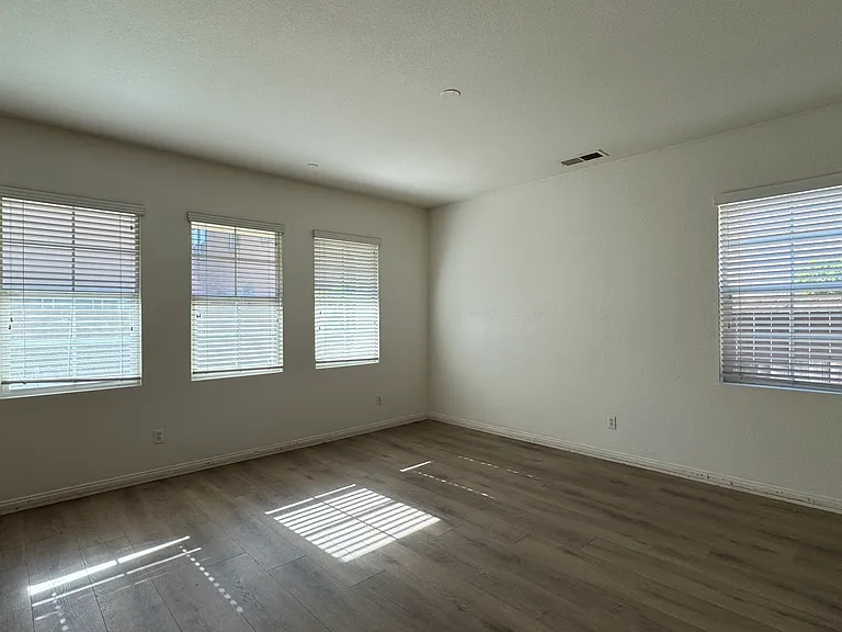 4566 Nicole Way — Photo 3