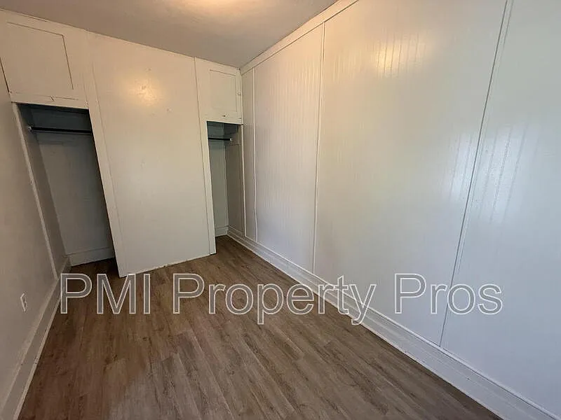 2 bed, 1.0 bath, $1,200 — Photo 2