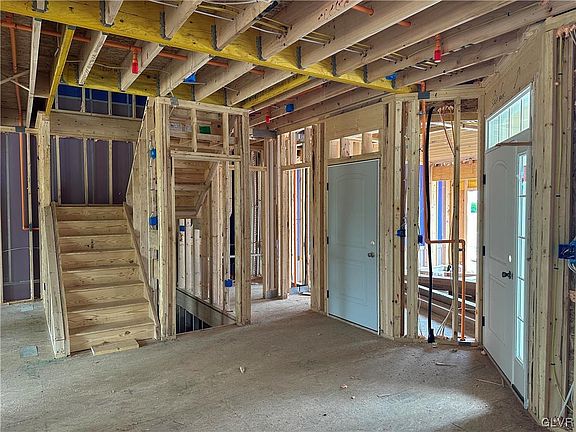 5th image of 945 Iron Ln #41