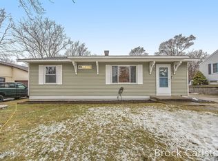 1461 Farnsworth St, Muskegon, MI 49442