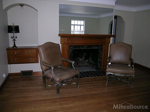 3rd image of 427 McKinley Ave