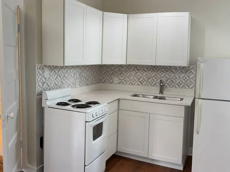 915 W 23rd St #D — Photo 7