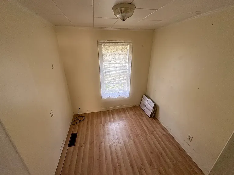 1802 Old West Main St — Photo 6