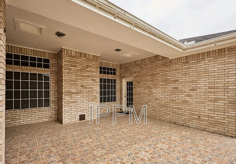 1309 Summerfield Ln — Photo 36