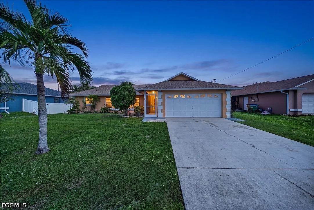 3 bed, 2.0 bath, 1232 sqft, $2,000 — Photo 1