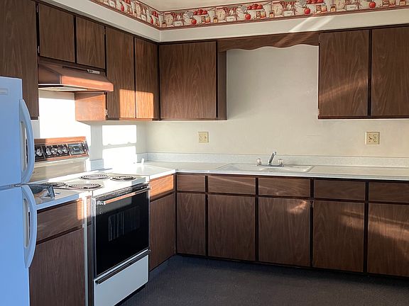 2nd image of 7567 Margaret St #3