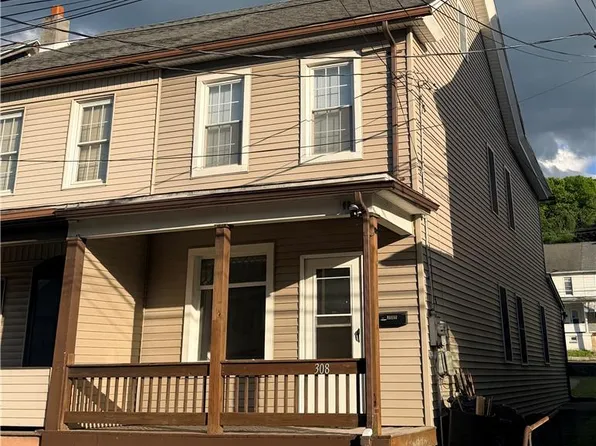 308 E Patterson St, Lansford, PA 18232