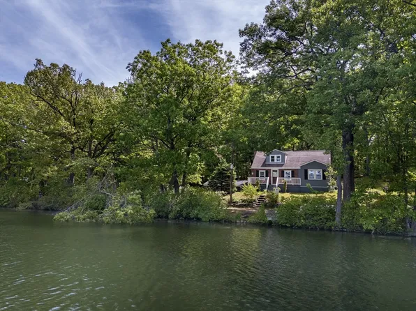 51 Reed Rd, Shrewsbury, MA 01545