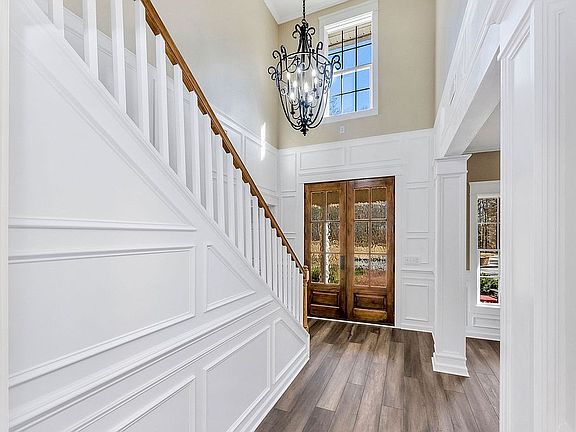 3rd image of 900 Brown Ridge Rd