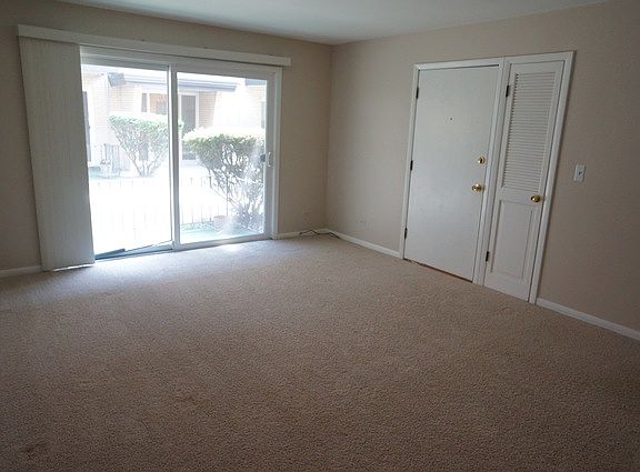 2nd image of 4233 N Kedvale Ave APT 1E