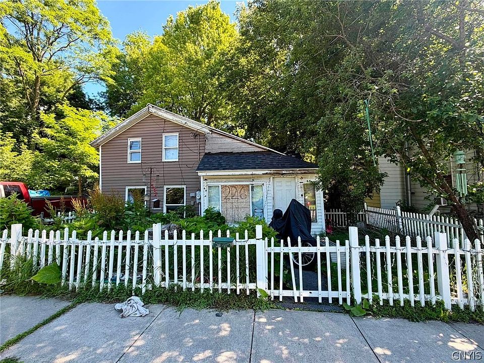 1st image of 226 Main Ave