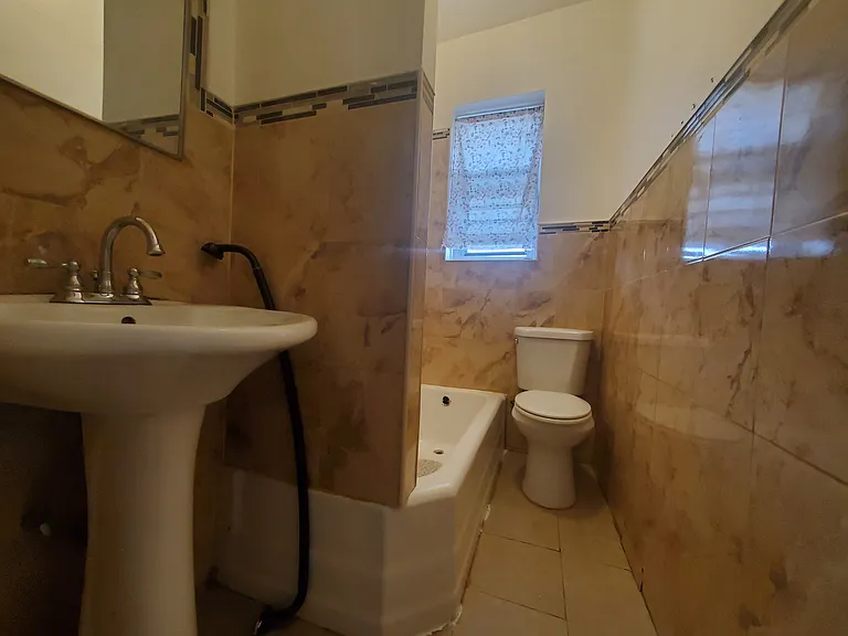 695 Kennedy Blvd #3 — Photo 6