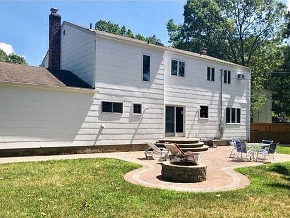 4th image of 6 High Gate Ct