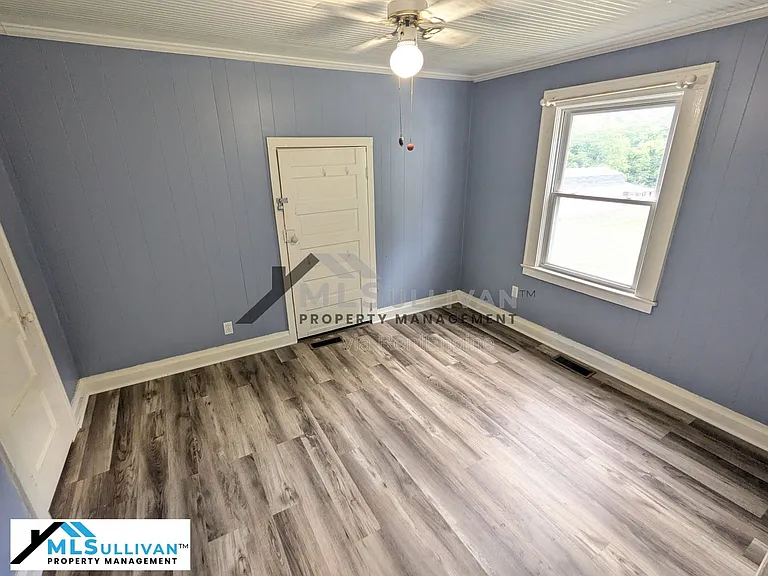 641 Cornelius St — Photo 6