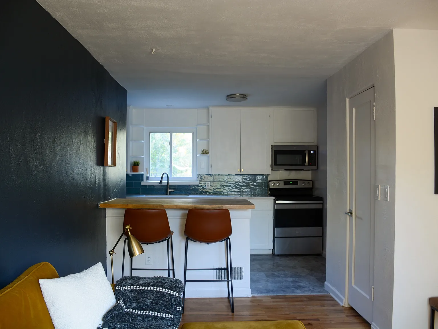 2 bed, 1000 sqft, $2,500 — Photo 3