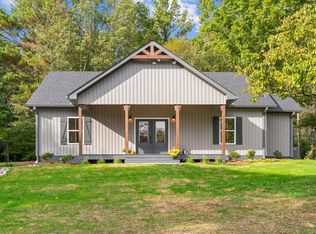 407 Dawnville Rd NE, Dalton, GA 30721