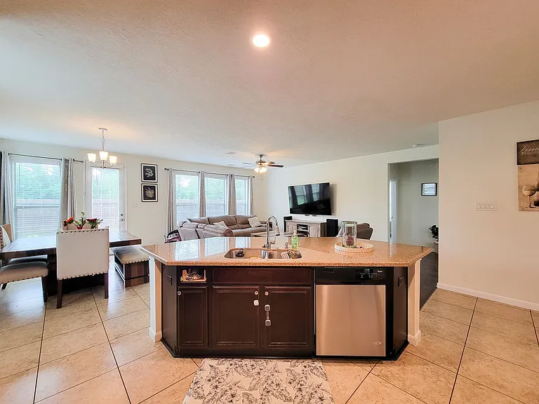 5046 Longlane Dr — Photo 13