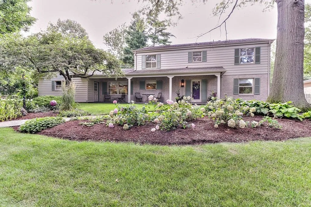 1501 Maywood Dr photo 1