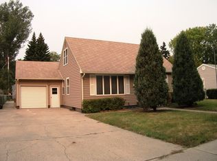 1901 6th St NW, Minot, ND 58703