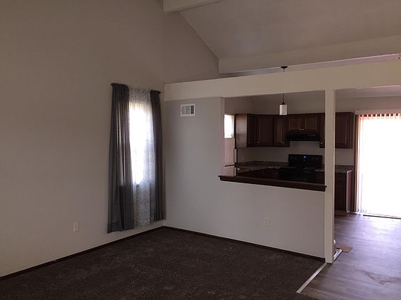 5th image of 4009 Hedges Ave