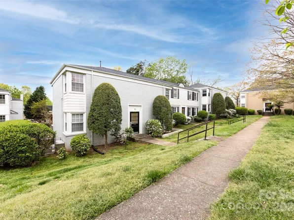 556 Wakefield Dr APT B, Charlotte, NC 28209