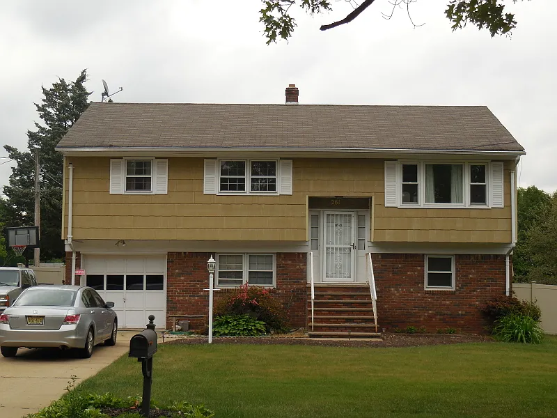 261 Girard Ave photo 1