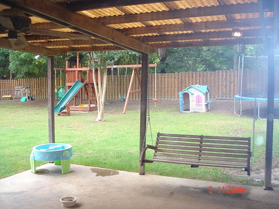 2nd image of 1707 Woodlawn Dr