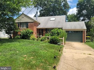 6910 Gilbert St, Springfield, VA 22150