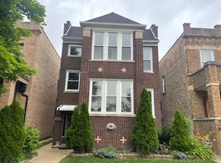 4936 W Hutchinson St #2, Chicago, IL 60641