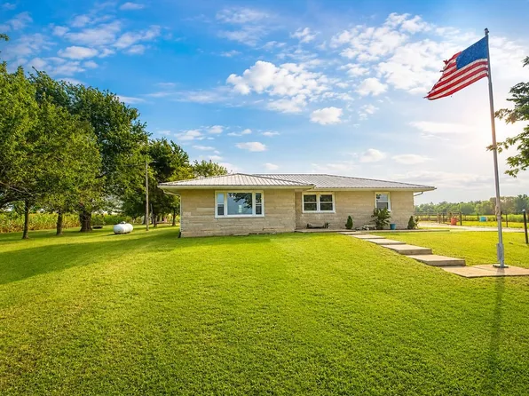 11764 Jacobs Rd, Macon, IL 62544