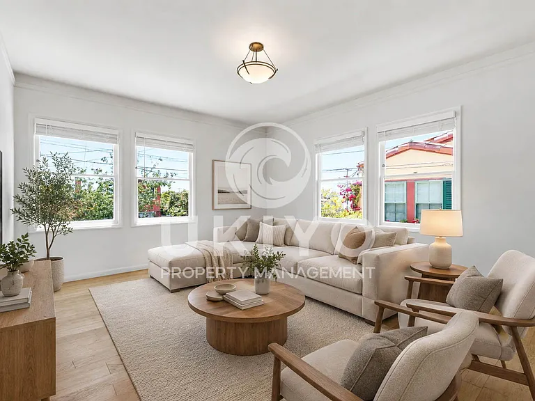 1211 Francisco St — Photo 2