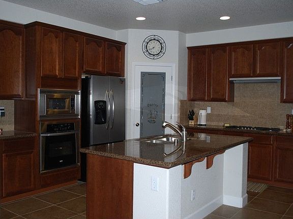 4th image of 2321 Foster Ct