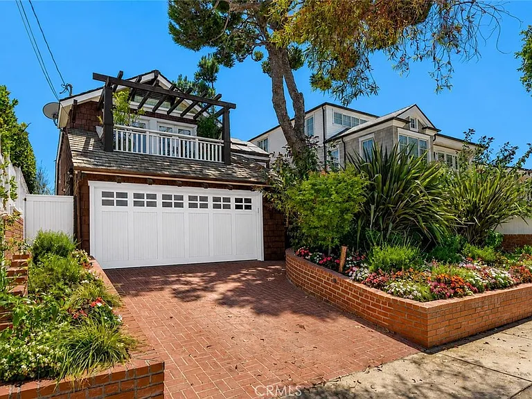 624 Poppy Ave — Photo 2