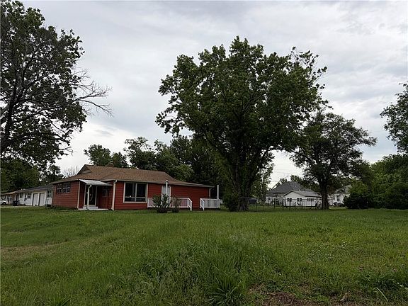 3rd image of 308 S 17th St