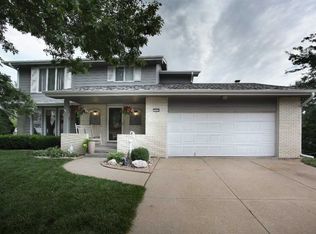 15438 Harney St, Omaha, NE 68154