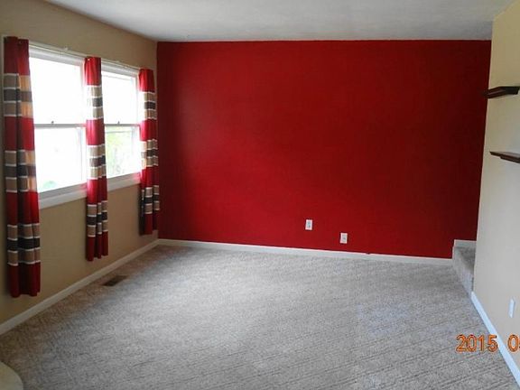 5th image of 1036 E Hess Lake Dr