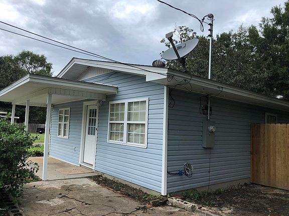 2nd image of 111 Sherwood Cir