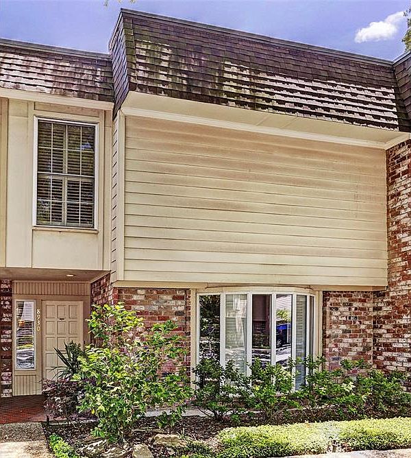 1st image of 8930 Chatsworth Dr #8930