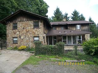 302 Jumonville Rd, Hopwood, PA 15445