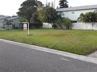 4TH St E, Redington Shores, FL 33708