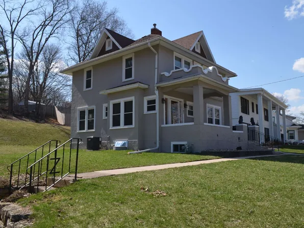 705 1st St NW, Elkader, IA 52043