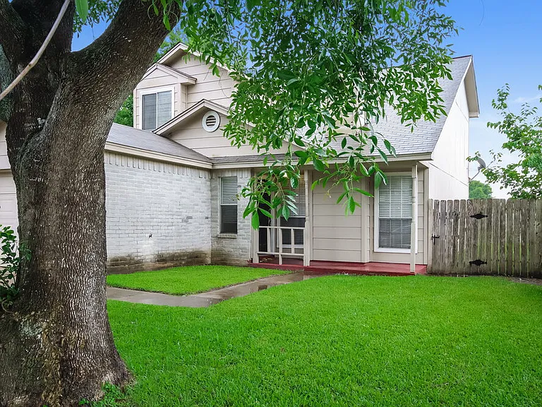 16111 Rosenridge Dr — Photo 4