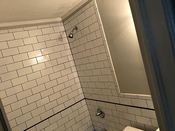 4th image of 712 N Wentworth St
