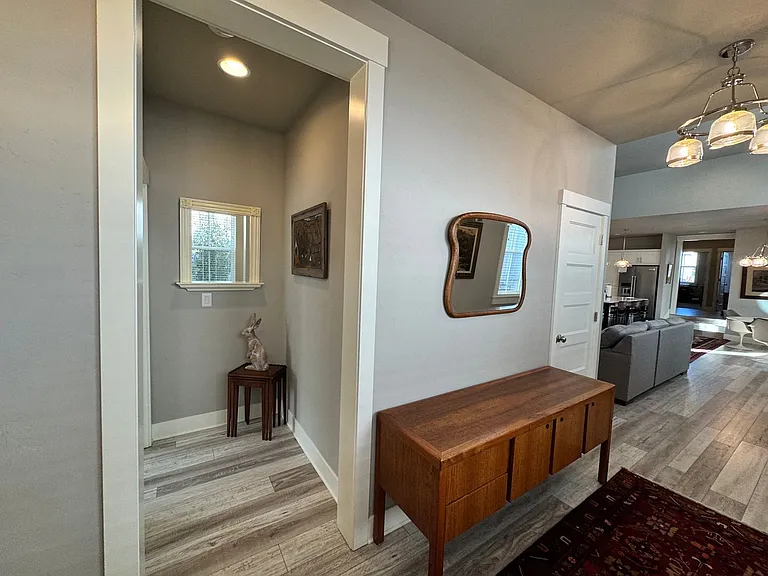 2740 Ordway Ave — Photo 34