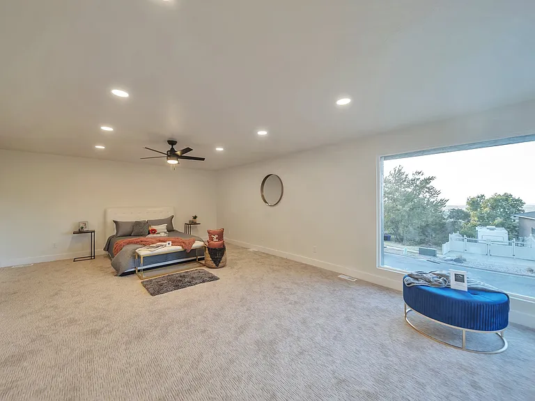 552 Chelsea Dr — Photo 15