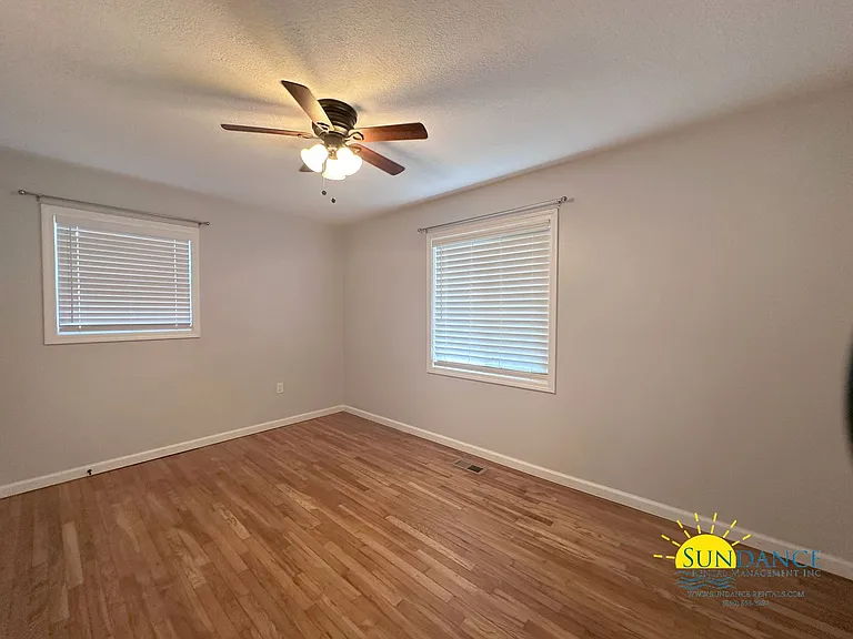 166 Rainbow Dr NW — Photo 10