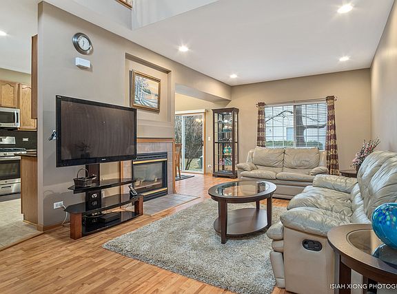 3rd image of 124 Southwicke Dr #D