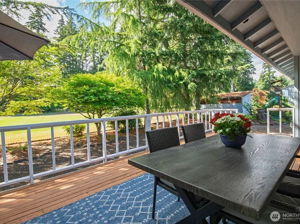 41 E Rainier Drive, Allyn, WA 98524