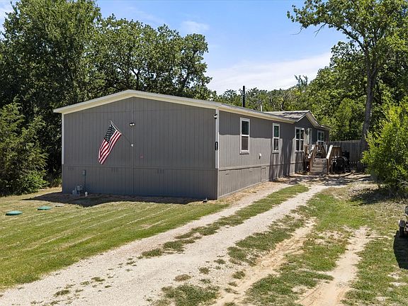 3rd image of 5913 N Oklahoma Trl
